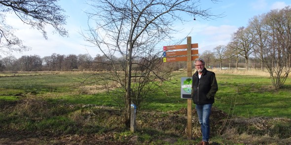 André Brasse bij startpunt wandeling Deurzerdiep.JPG