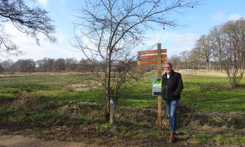 André Brasse bij startpunt wandeling Deurzerdiep.JPG