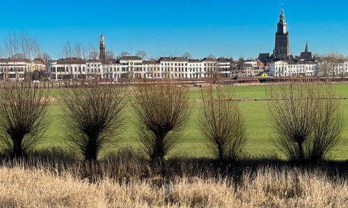 Zutphen vanaf de overkant van de IJssel © Ernst Koningsveld.jpg