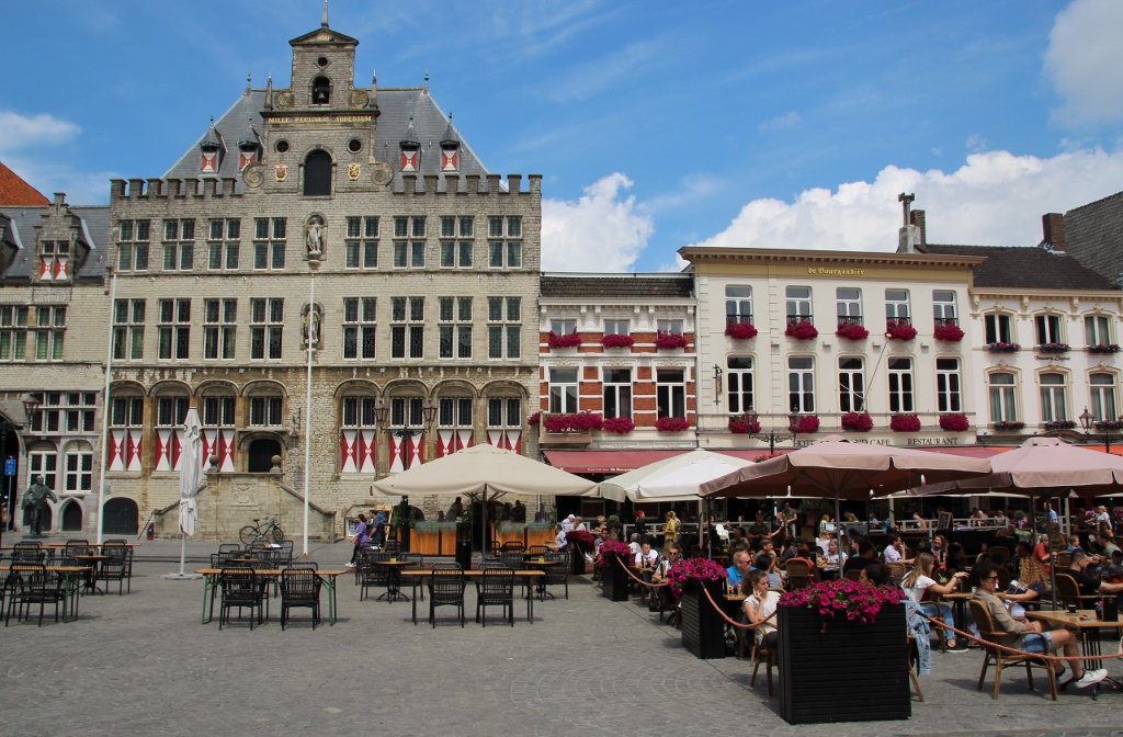 001 Marco Barten  Stadhuis BoZ.jpg