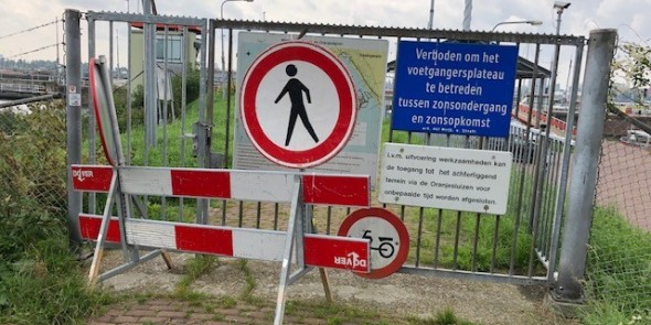 oranjesluis afgesloten.jpg