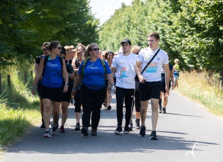 Deelnemers van Walk & Dance to fight cancer