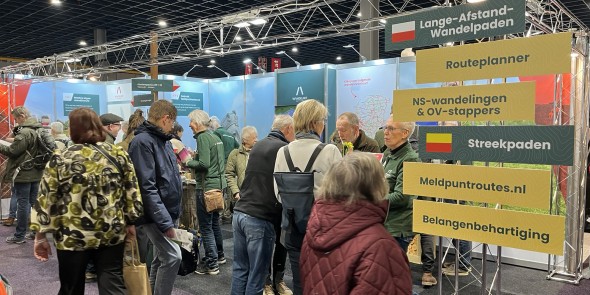 2025 Fiets- en Wandelbeurs - Drukte bij Wandelnet © Ernst Koningsveld.jpg