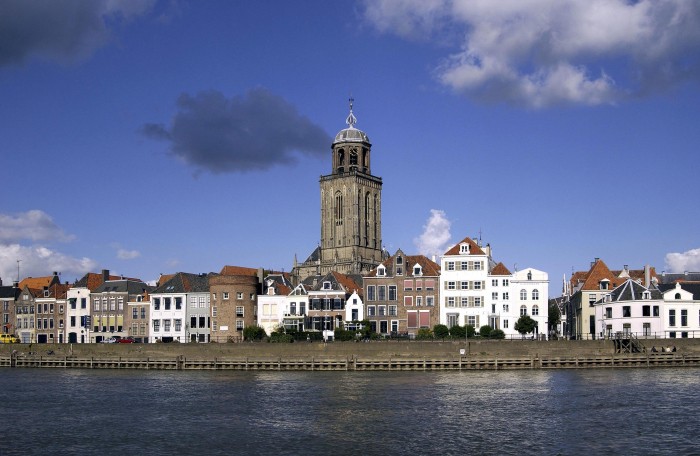 Deventer IJssel-aanzicht -Ad Snelderwaard