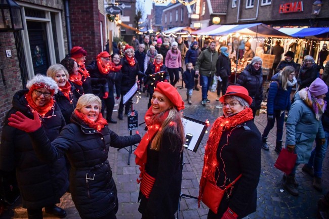 Kerstkoren Deldense kerstmarkt © Beleef Delden - Eric Brinkhorst