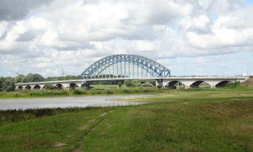 IJsselbrug bij Zwolle.JPG