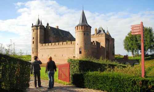 Pionierspad De Kemphaan-Muiden Muiderslot.jpg