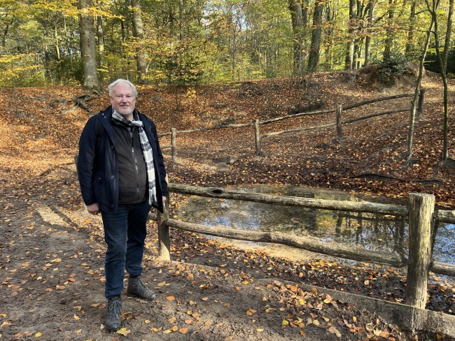 Michiel de Both bij de Sprengkop van de Hoekelumse Spreng © Ernst Koningsveld