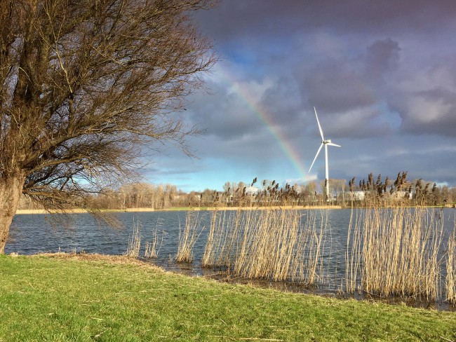 Net voorbij de Brielse Brug © Ernst Koningsveld