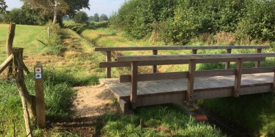 apeldoorn te voet nieuwe markeringen aanbrengen bruggetjes.jpg