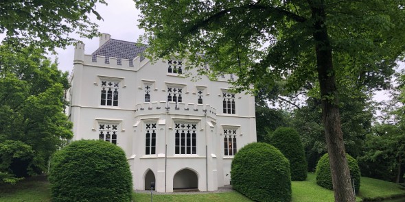 kasteel rossum.jpg