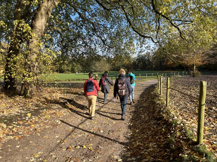 Lekker samen wandelen nabij Wezep © Ernst Koningsveld