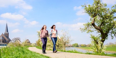 Bijgesneden_eva en myrthe beesd.jpg
