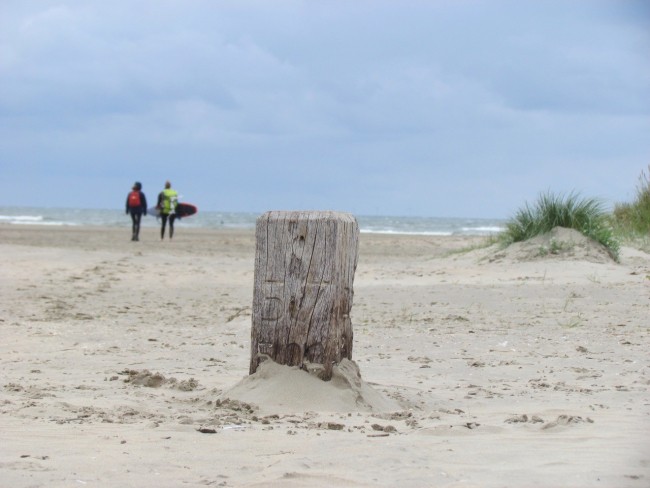 Paal 57.500 bij het strand van IJmuiden © Martijn de Groot