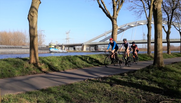 Amsterdamrijnkanaal.jpg