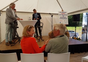Vrijwilliger_ontmoet_gedeputeerde.jpg