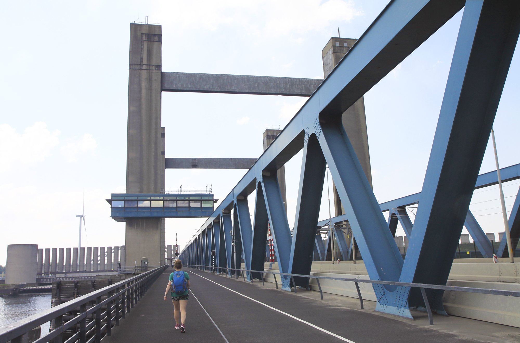Over de Calandbrug.JPG