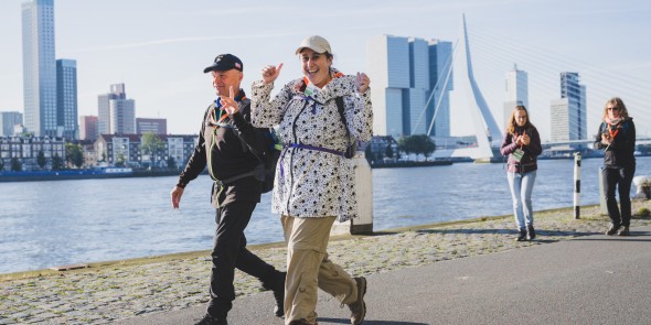 Wandelaars in Rotterdam. Copyright David Stegenga. Urban Walk Series.jpg