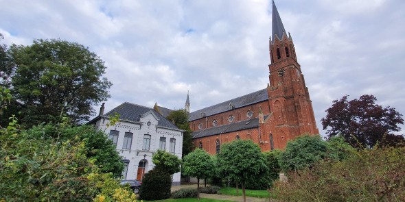 Hervormde_kerk_Kloosterzande.jpg