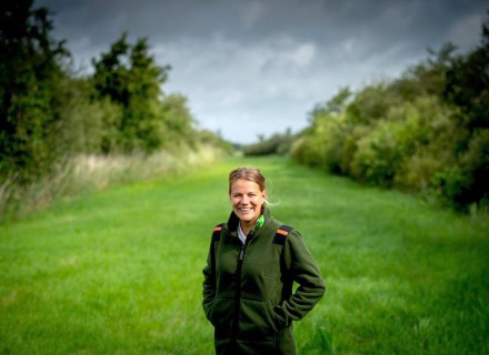 Marieke de Boer op een ander moment in het terrein © Staatsbosbeheer