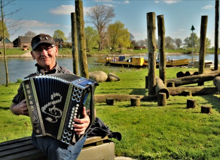 De accordeonist Bronkhorsterveer © Luuk Gijselhart