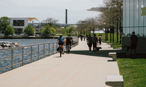 LR - Wandelen en fietsen op hetzelfde pad pexels-ricardo-esquivel-2418987.jpg