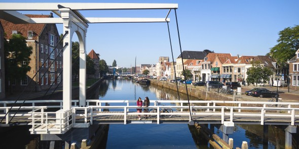Zwolle-Hanzestad-Pelserbrug-Thorbeckegracht---MarketingOost-Gijs-Versteeg-naamsvermelding-verplicht.