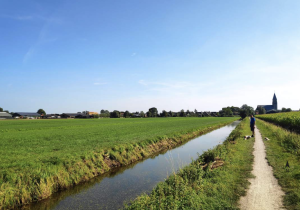 Semi-verhard Kerkepad naar Cabouw © Wandelnet