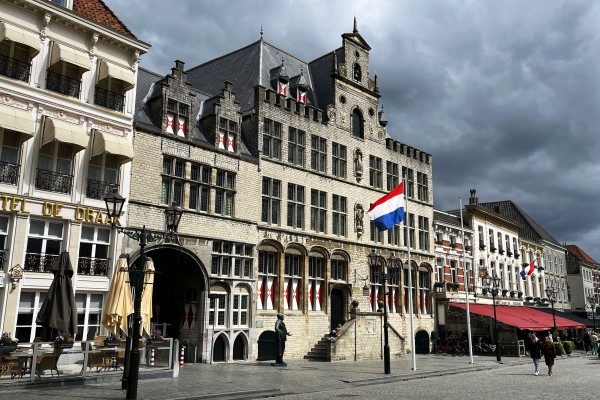 1a 0 47b IMG_E9983a Stadhuis.JPG
