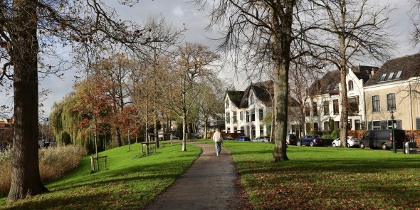 Een voetgangerspad  in Alkmaar © Shutterstock.jpg