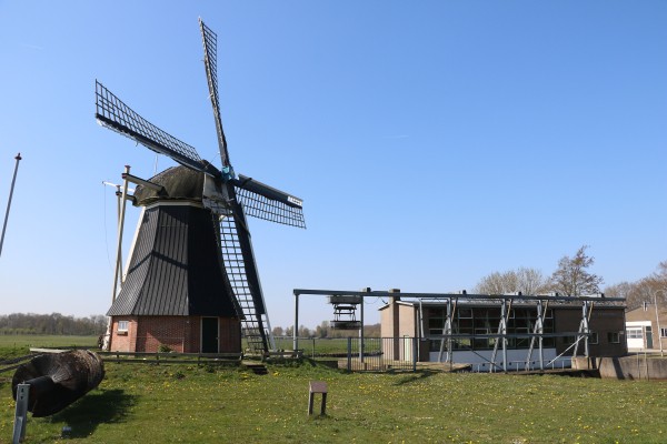 poldermolen de Hunze  .JPG