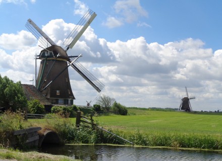 Molens van de molenviergang nabij Aarlanderveen © Ernst Koningsveld