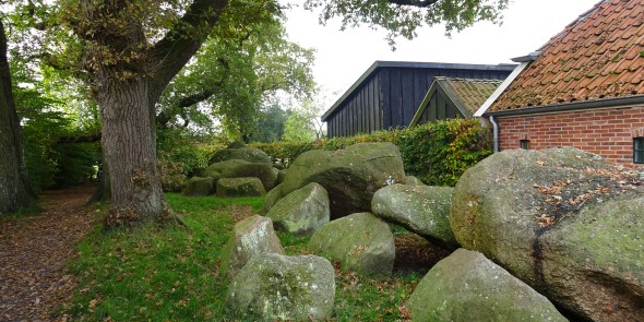 Hunebedden Midlaren.JPG