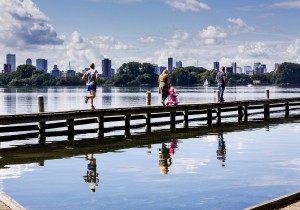 Wandelaars_Kralingsebos.jpg