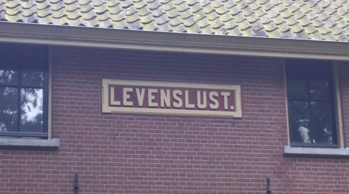 Drenthepad veenhuizen huisbord levenslust