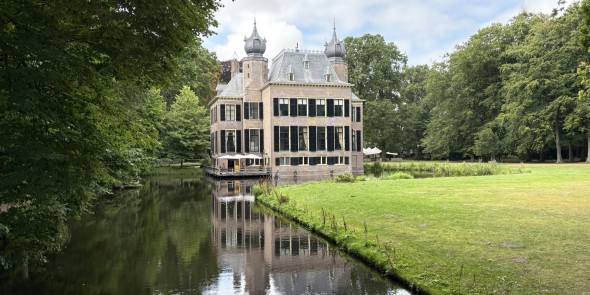 Kasteel Oud-Poelgeest langs het Romeinse Limespad © Ernst Koningsveld.jpg