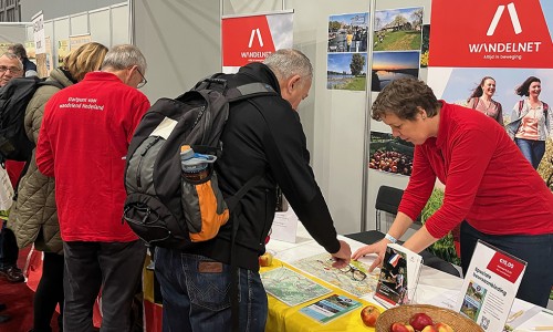 Patty van Ziel op de beurs voor het betuwepad © Tari Simonis.jpg