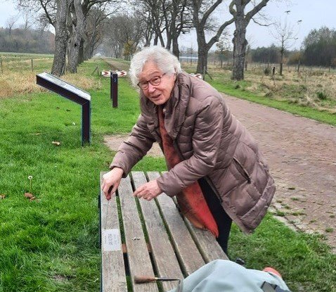 bankje en didi 2